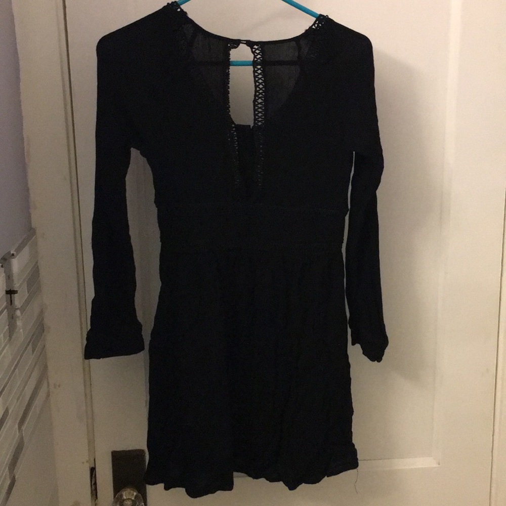 Illa Illa Black tunic top. Medium